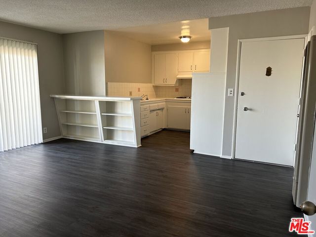 1412 Barry Avenue 4, Los Angeles, CA 90025