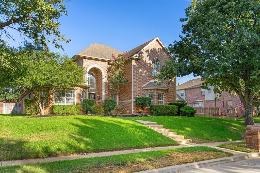 8212 Hallmark Drive, North Richland Hills, TX 76182 — photo 4