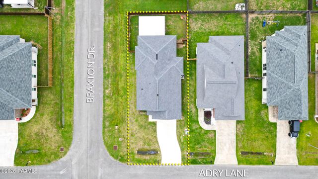 301 Adry Lane, Youngsville, LA 70592