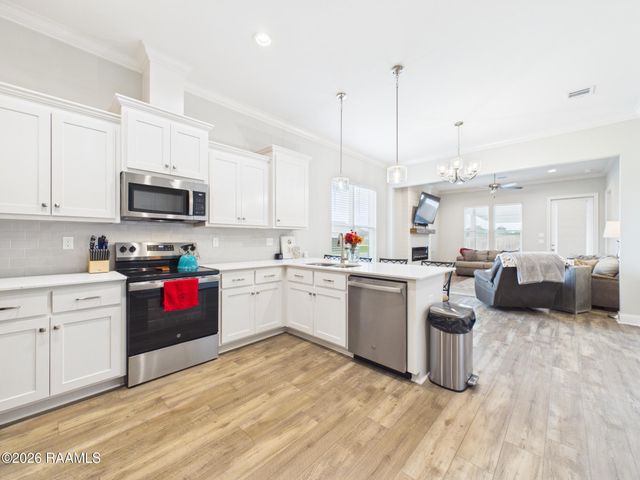 301 Adry Lane, Youngsville, LA 70592
