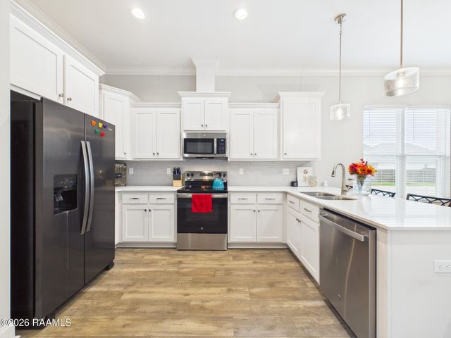 301 Adry Lane, Youngsville, LA 70592