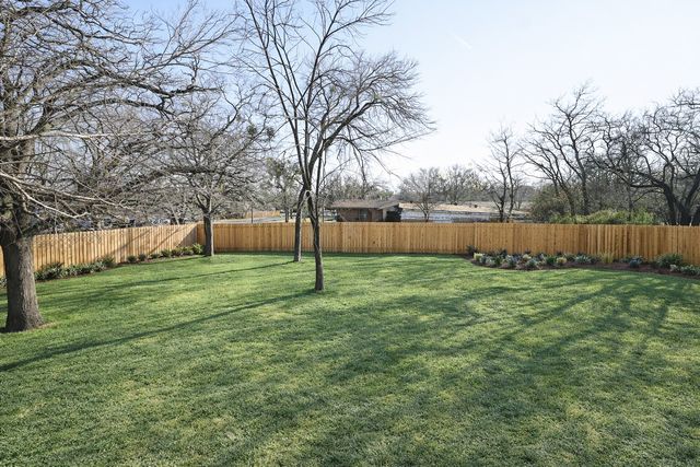 5120 Barnett Street, Fort Worth, TX 76112