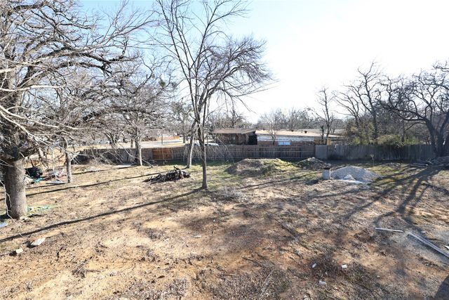 5120 Barnett Street, Fort Worth, TX 76112