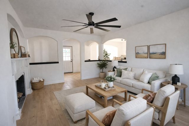 5120 Barnett Street, Fort Worth, TX 76112