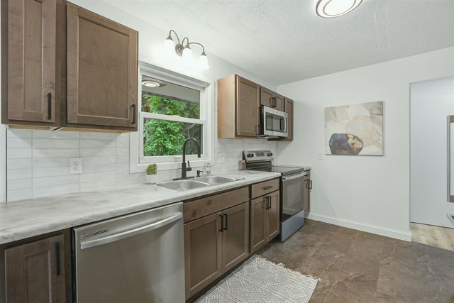 17760 White Road, Bailey, MI 49303
