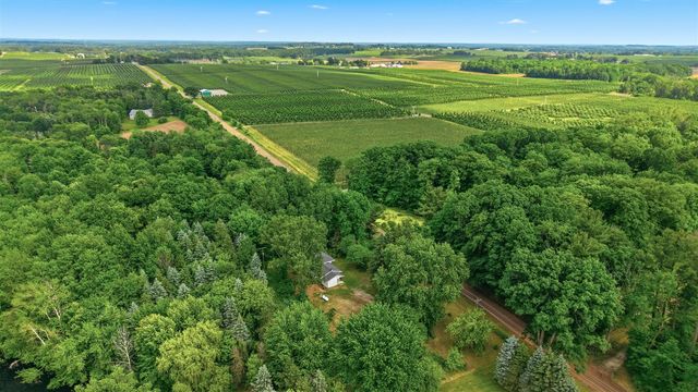 17760 White Road, Bailey, MI 49303