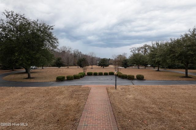 621 V O A Site C Road, Greenville, NC 27834