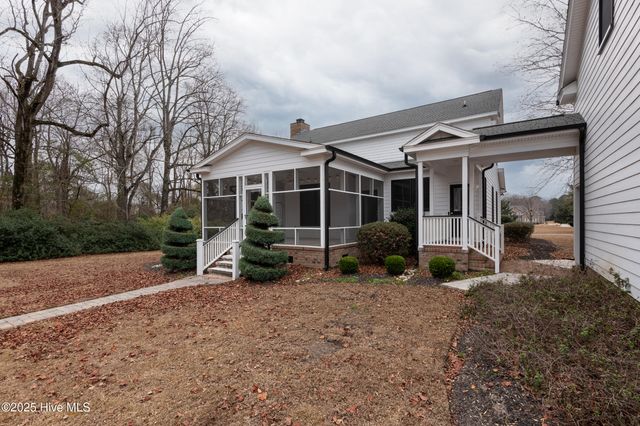 621 V O A Site C Road, Greenville, NC 27834