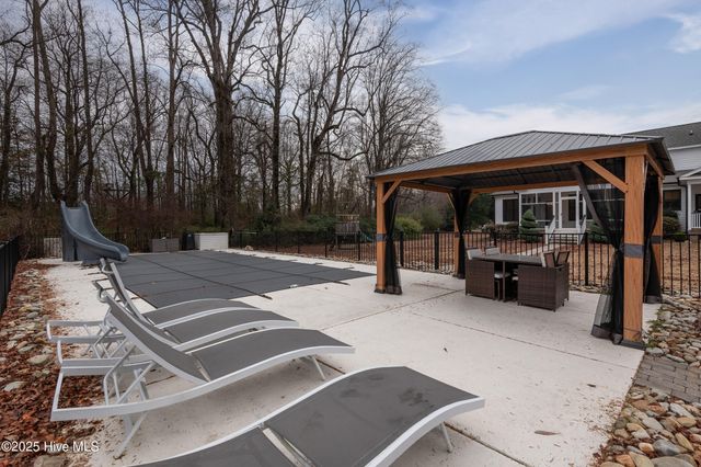 621 V O A Site C Road, Greenville, NC 27834