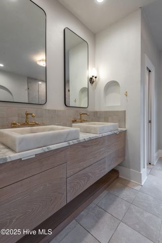 621 V O A Site C Road, Greenville, NC 27834