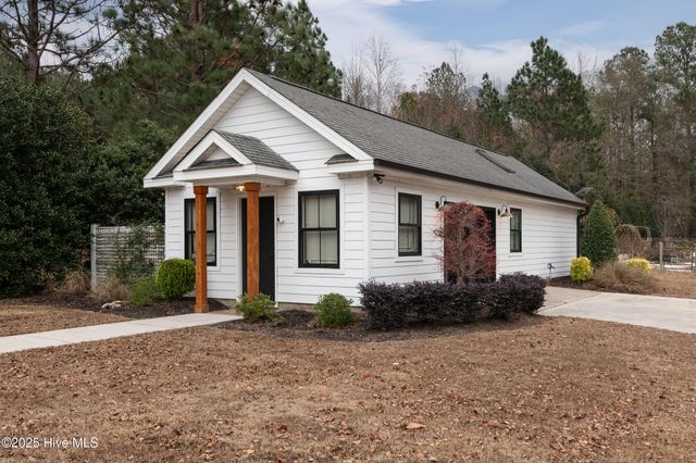 621 V O A Site C Road, Greenville, NC 27834