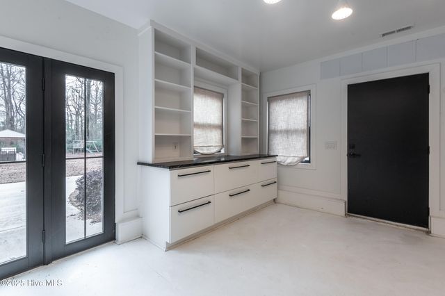 621 V O A Site C Road, Greenville, NC 27834