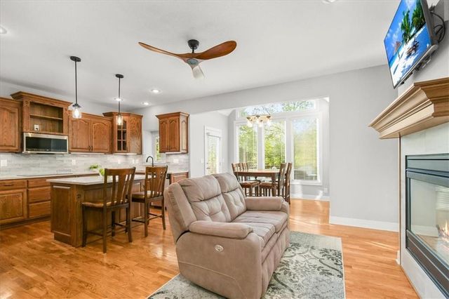 4003 SW 15th Court, Blue Springs, MO 64015