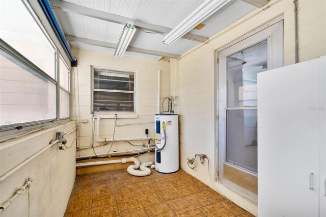 7307 N ALBANY AVENUE, Tampa, FL 33604