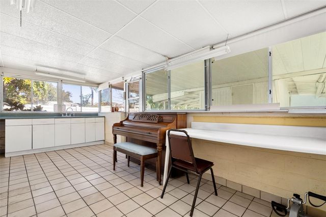 7307 N ALBANY AVENUE, Tampa, FL 33604