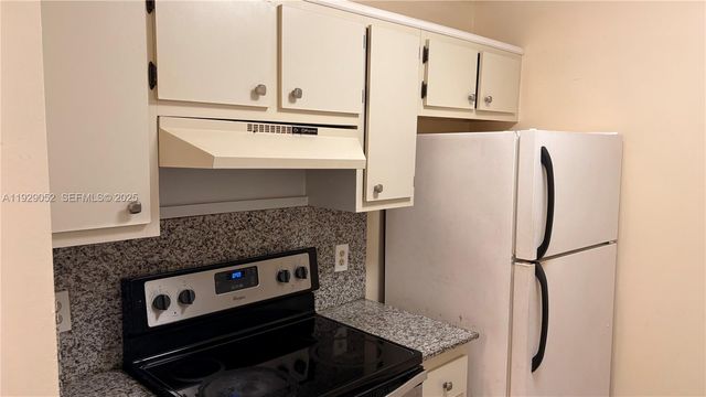 200 SW 132nd Way 313L, Pembroke Pines, FL 33027