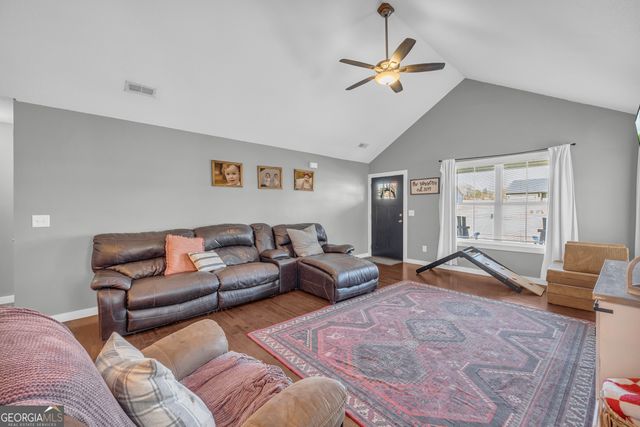 323 North Point Circle, Hartwell, GA 30643