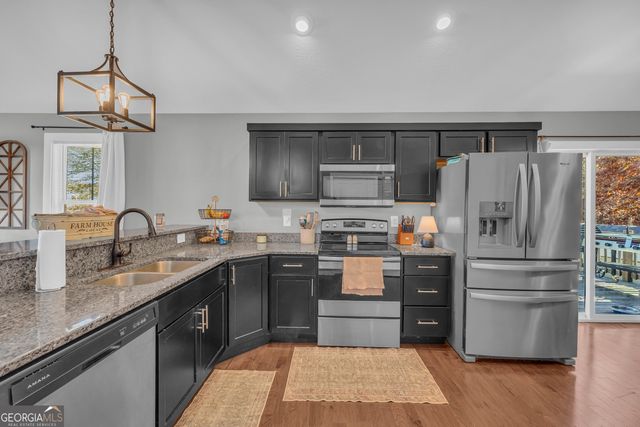 323 North Point Circle, Hartwell, GA 30643