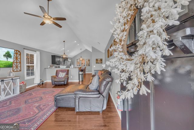 323 North Point Circle, Hartwell, GA 30643