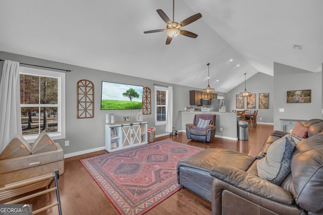 323 North Point Circle, Hartwell, GA 30643