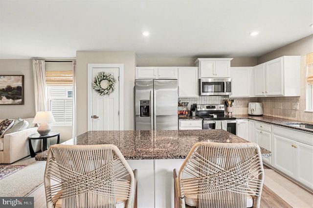 7202 PARCHMENT CIR, Ruther Glen, VA 22546