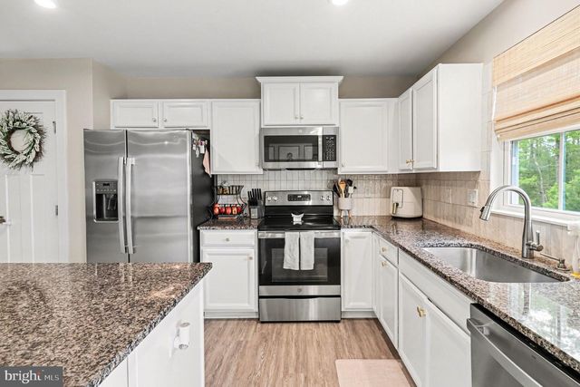 7202 PARCHMENT CIR, Ruther Glen, VA 22546