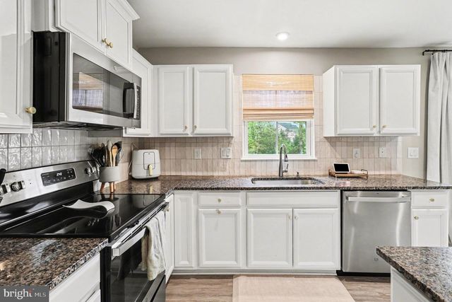 7202 PARCHMENT CIR, Ruther Glen, VA 22546