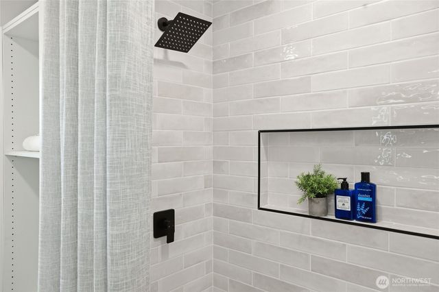 223 S 48th Street, Tacoma, WA 98408