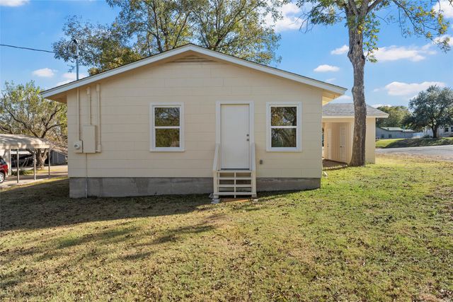 1413 W 13th Street, Clifton, TX 76634