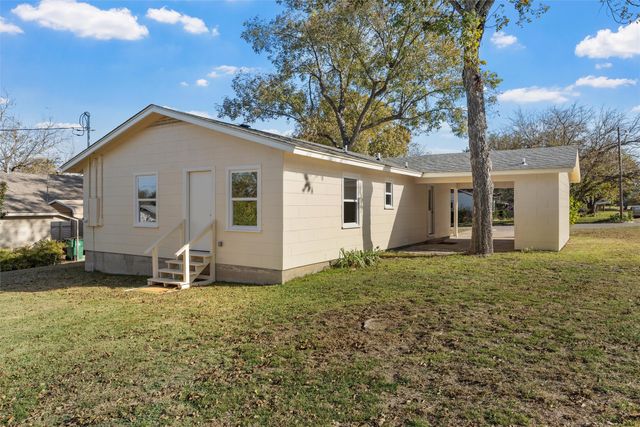 1413 W 13th Street, Clifton, TX 76634