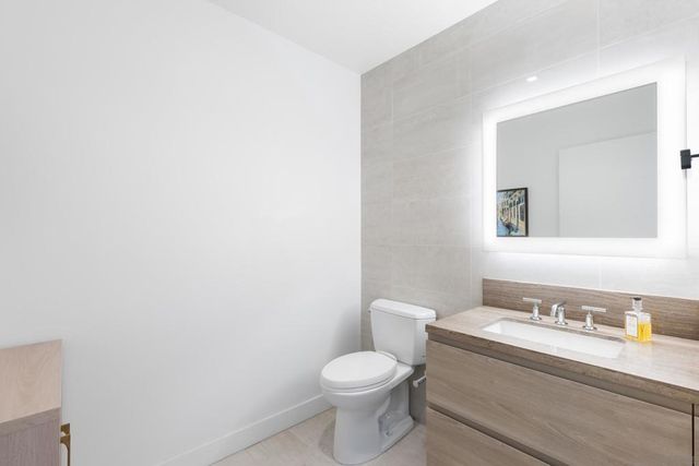 2604 5th 802, San Diego, CA 92103
