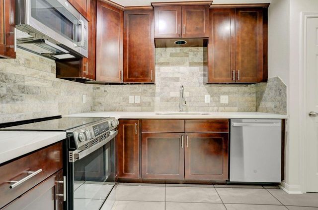 8822 Covent Garden Street, Houston, TX 77031