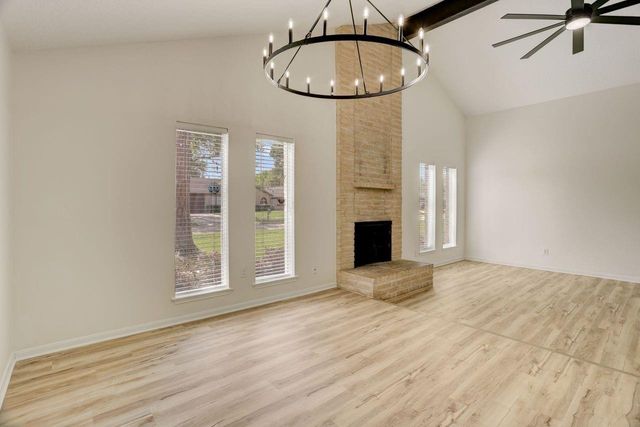 8822 Covent Garden Street, Houston, TX 77031