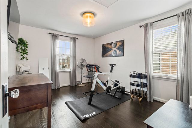 1985 Country Club Drive Drive, Grosse Pointe Woods, MI 48236