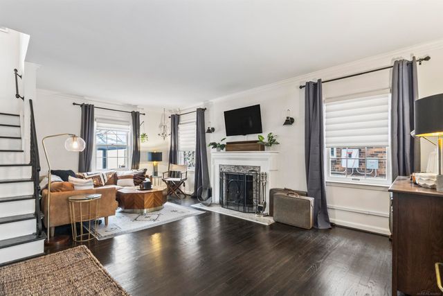 1985 Country Club Drive Drive, Grosse Pointe Woods, MI 48236