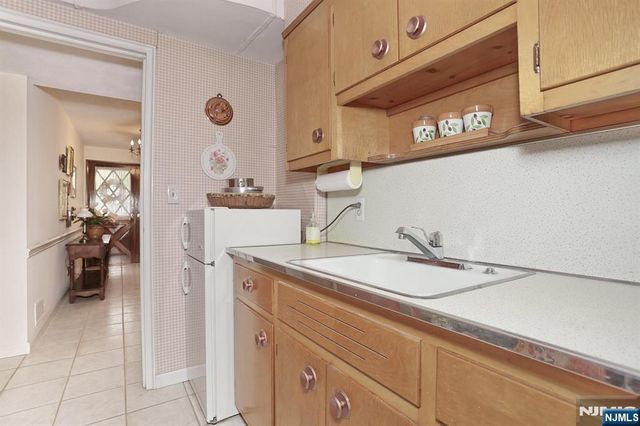 222 Merritt Drive, Oradell, NJ 07649