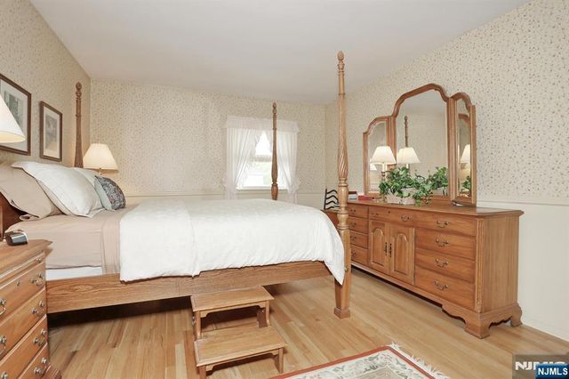 222 Merritt Drive, Oradell, NJ 07649