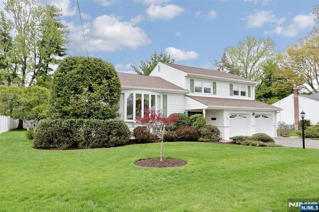 222 Merritt Drive, Oradell, NJ 07649