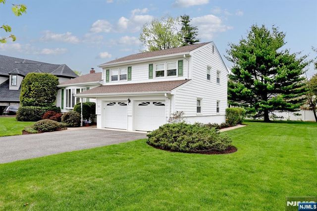 222 Merritt Drive, Oradell, NJ 07649