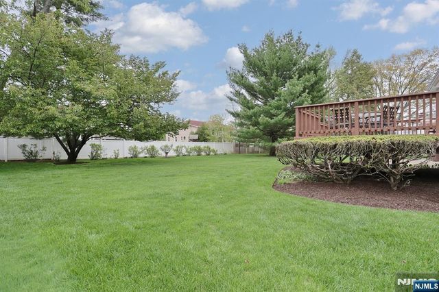 222 Merritt Drive, Oradell, NJ 07649