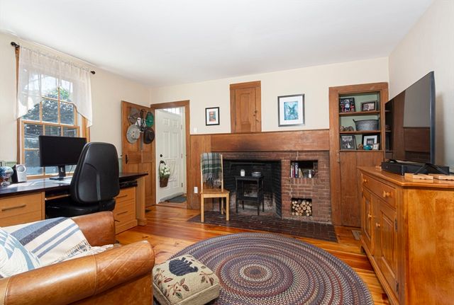 99 W Main St, Westborough, MA 01581