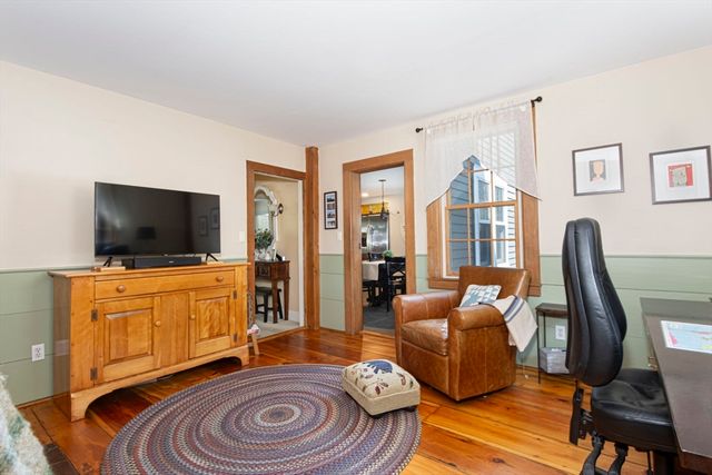 99 W Main St, Westborough, MA 01581