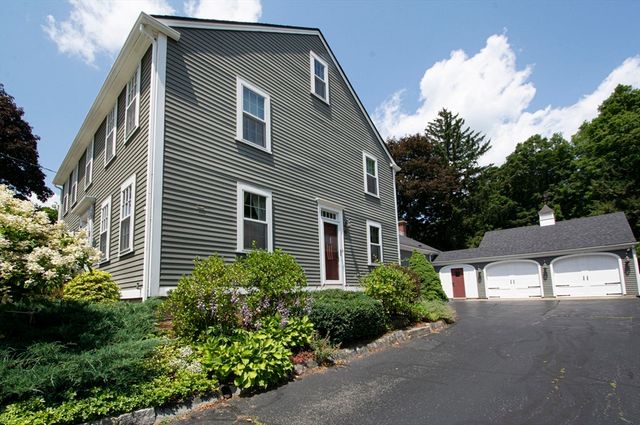 99 W Main St, Westborough, MA 01581