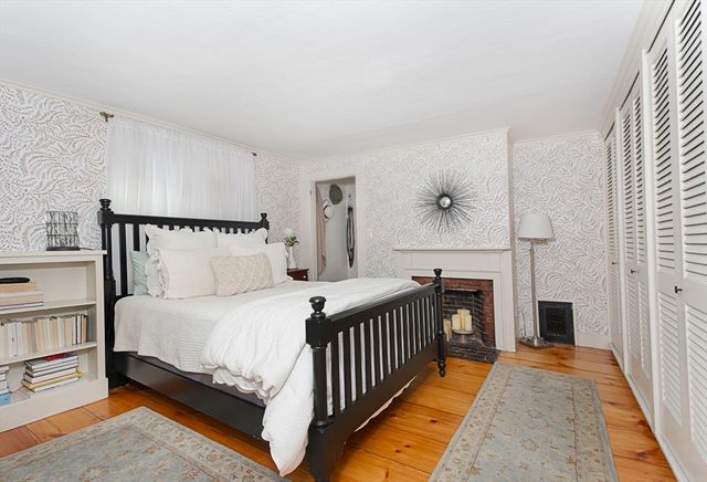 99 W Main St, Westborough, MA 01581