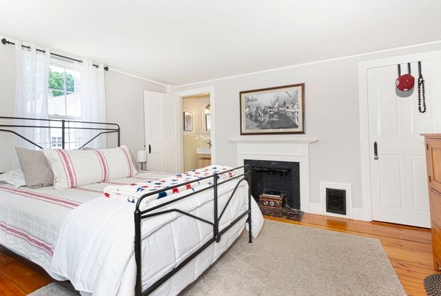 99 W Main St, Westborough, MA 01581