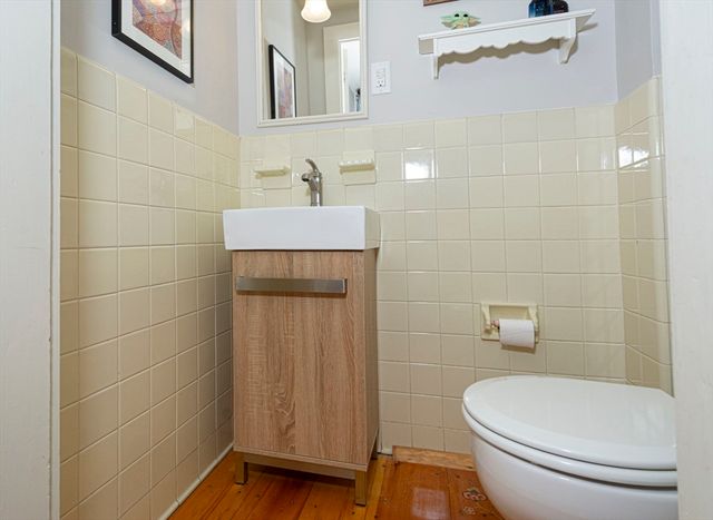 99 W Main St, Westborough, MA 01581