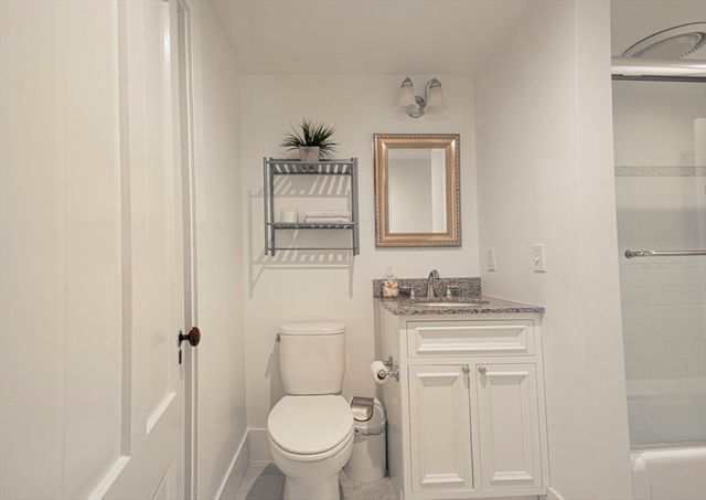 99 W Main St, Westborough, MA 01581