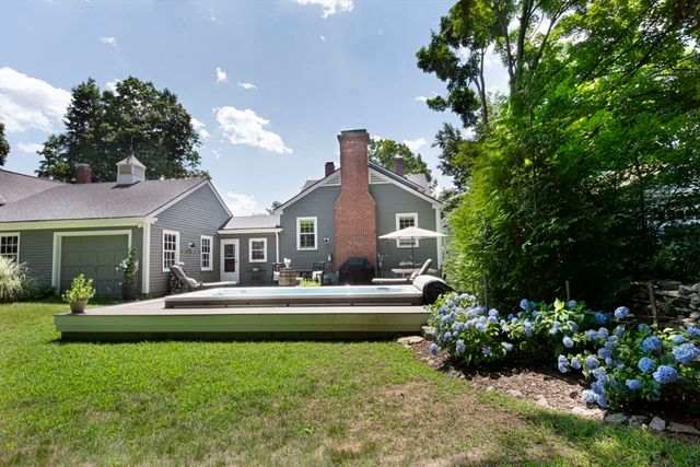 99 W Main St, Westborough, MA 01581