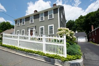 99 W Main St, Westborough, MA 01581