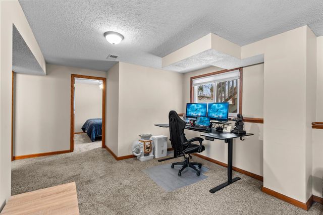 533 Innsbruck Drive, Chaska, MN 55318